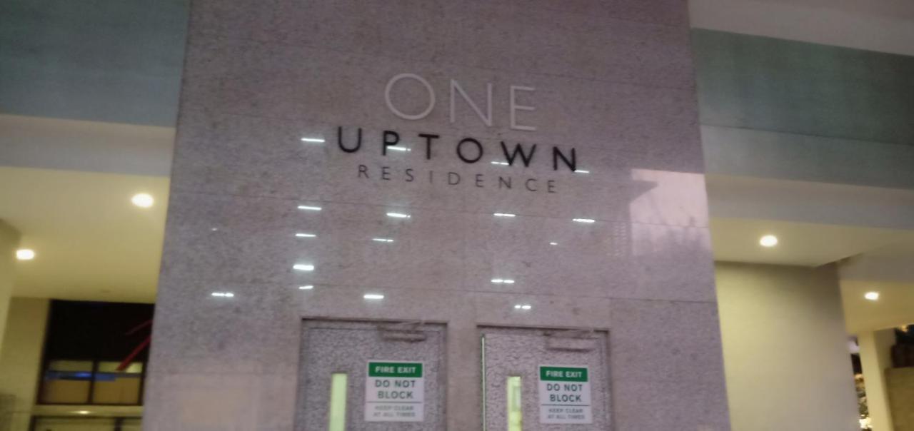 One Uptown Opposite Of Grandhyatt Hotel Manila Taguig City מראה חיצוני תמונה