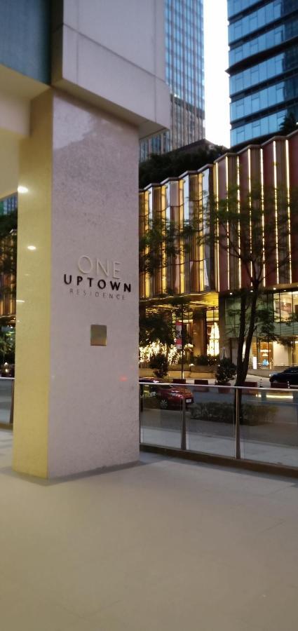 One Uptown Opposite Of Grandhyatt Hotel Manila Taguig City מראה חיצוני תמונה